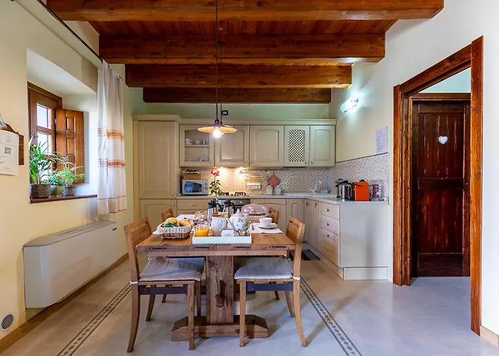 Vendégház Is Coronas Ìsili