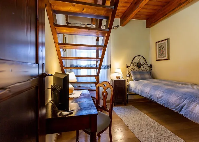 Is Coronas Vendégház