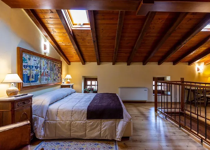 Is Coronas Vendégház Ìsili